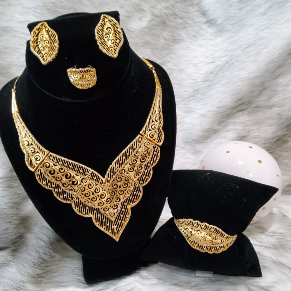 HIGH QUALITY INDIAN CZ GOLD